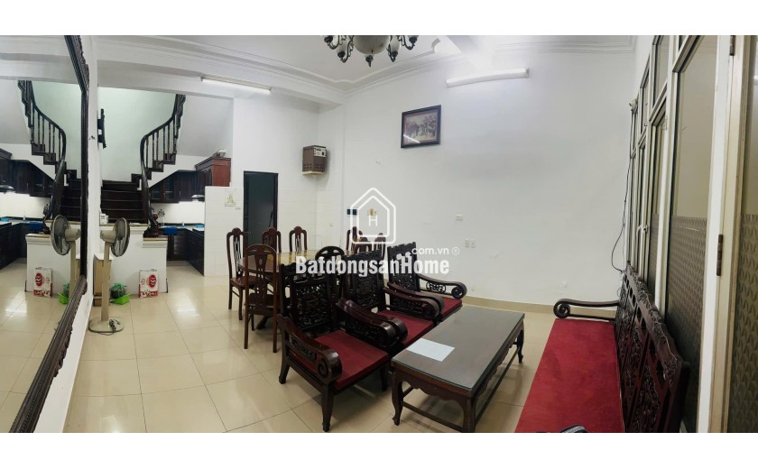 Cho thuê nhà ở gia đình, nhóm 7 người đi làm phố Hoàng Văn Thái, 60m2 x 5 tầng, 5PN, 14.5 triệu